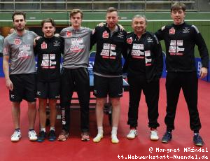 Das siegreiche Team: Florian Cnudde, Kas van Oost, Laurens Devos, Robin Devos, Chef-Trainer Miro Broda und Barry Berben
